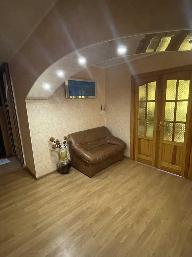 Оренда 3-кімнатної квартири 85 м², Героїв Сталінграда просп., 20