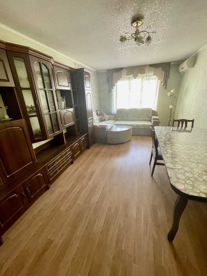 Оренда 3-кімнатної квартири 85 м², Героїв Сталінграда просп., 20