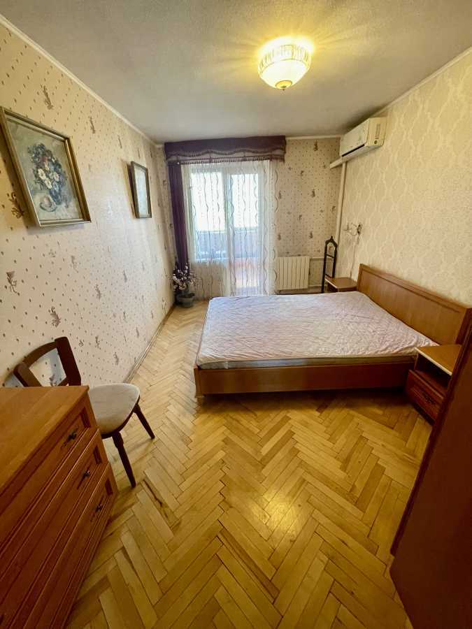 Оренда 3-кімнатної квартири 85 м², Героїв Сталінграда просп., 20