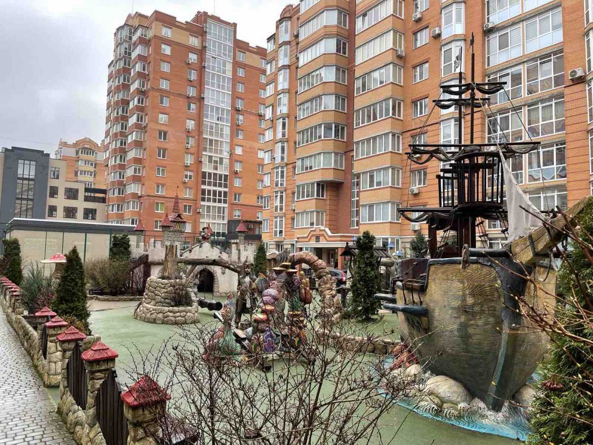 Оренда 1-кімнатної квартири 49 м², Університетська вул., 2л