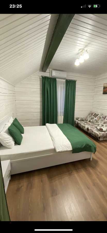 Дом посуточно 250 м², Деснянська, 17