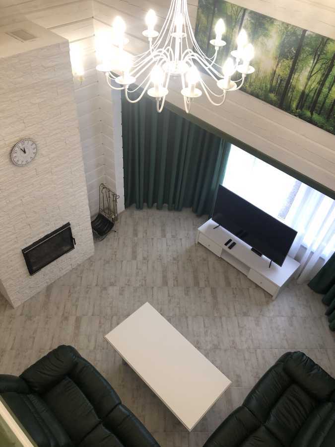 Дом посуточно 250 м², Деснянська, 17