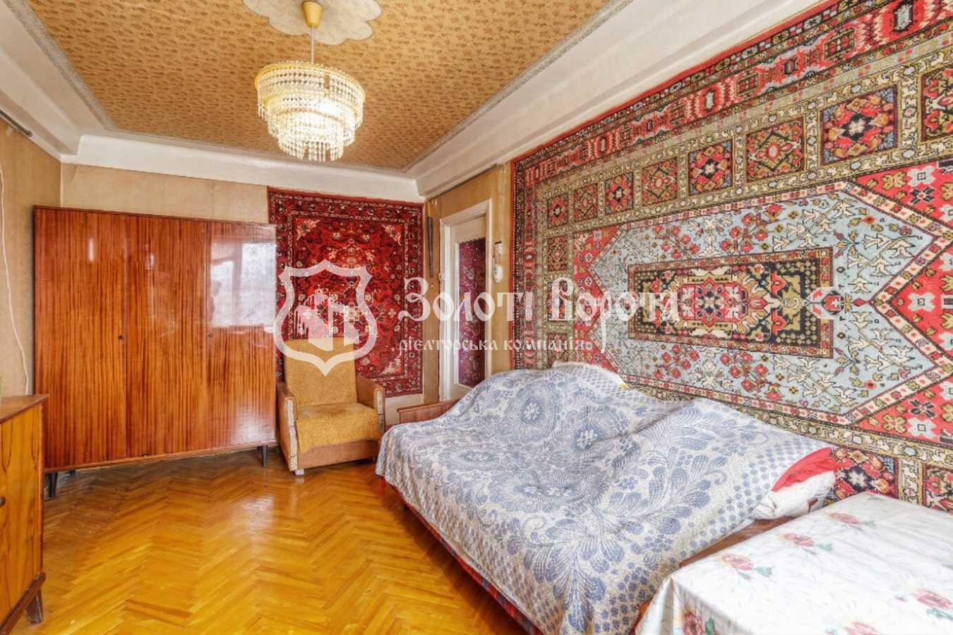 Продаж 2-кімнатної квартири 45 м², Празька вул., 3