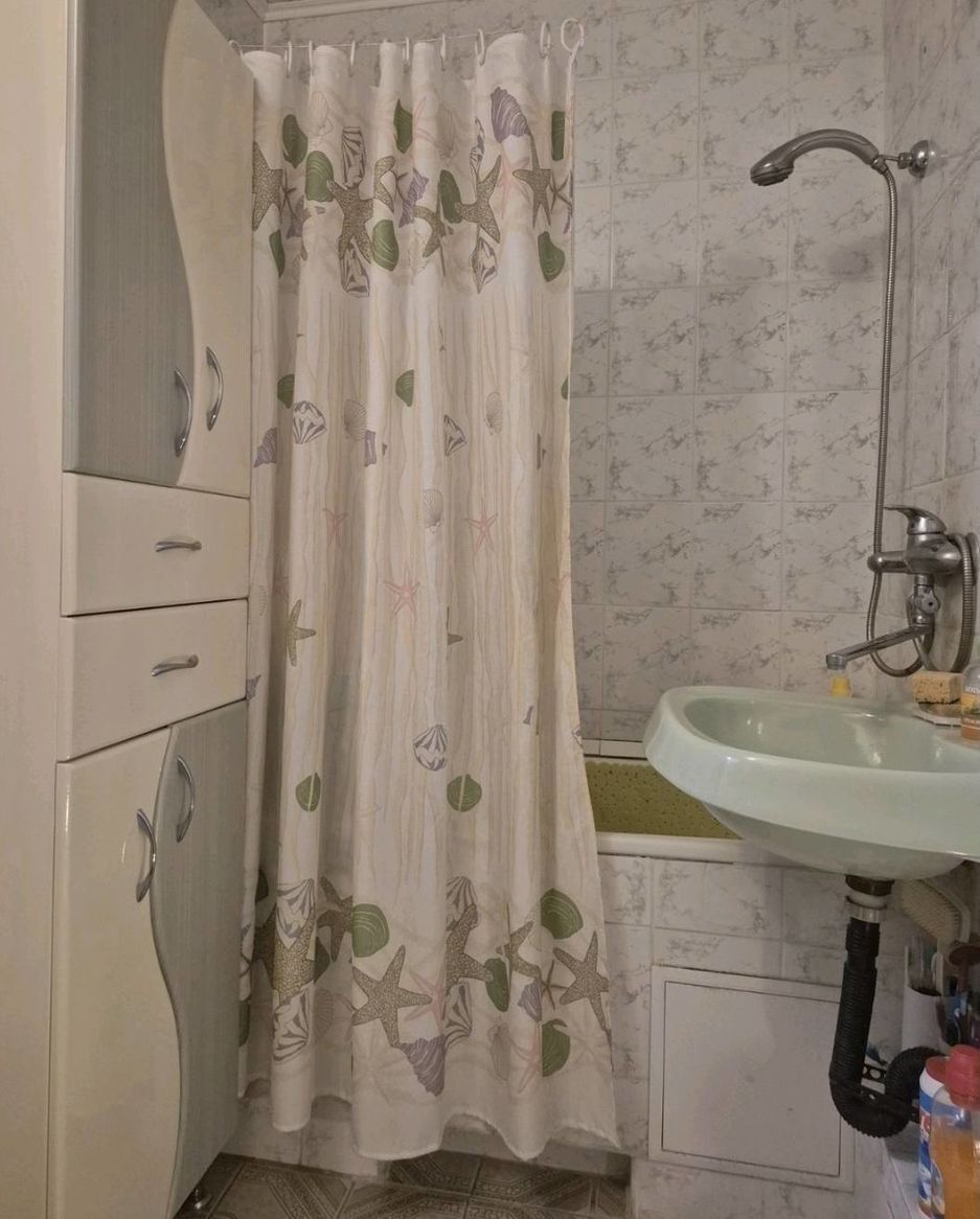 Продажа 1-комнатной квартиры 44 м², Звездный бул., 1