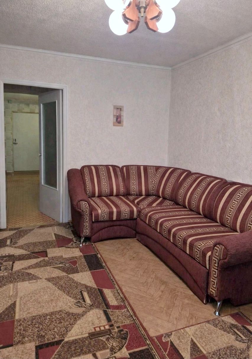 Продажа 1-комнатной квартиры 44 м², Звездный бул., 1