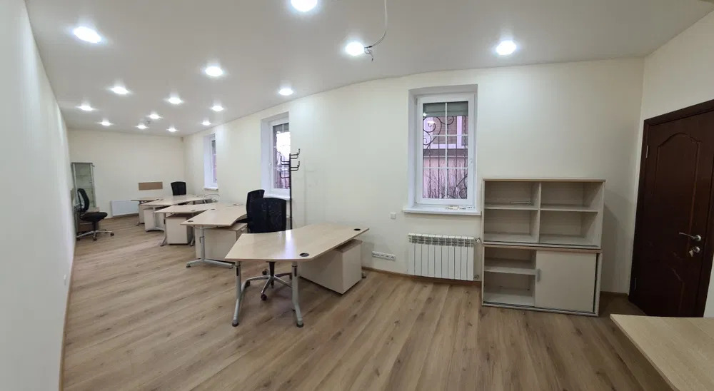 Оренда будинку 350 м², Валерія Лобановського просп.