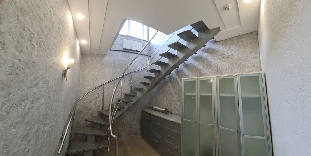 Оренда будинку 350 м², Валерія Лобановського просп.