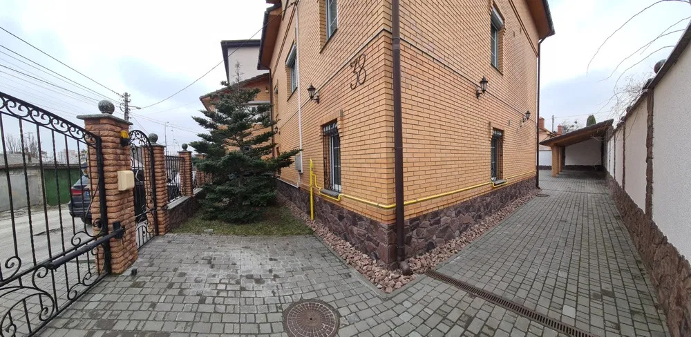 Оренда будинку 350 м², Валерія Лобановського просп.