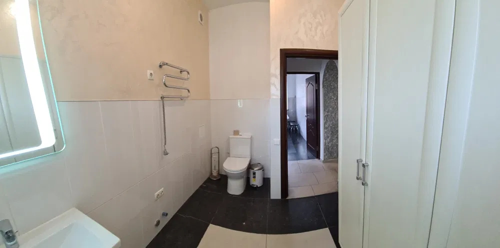 Оренда будинку 350 м², Валерія Лобановського просп.