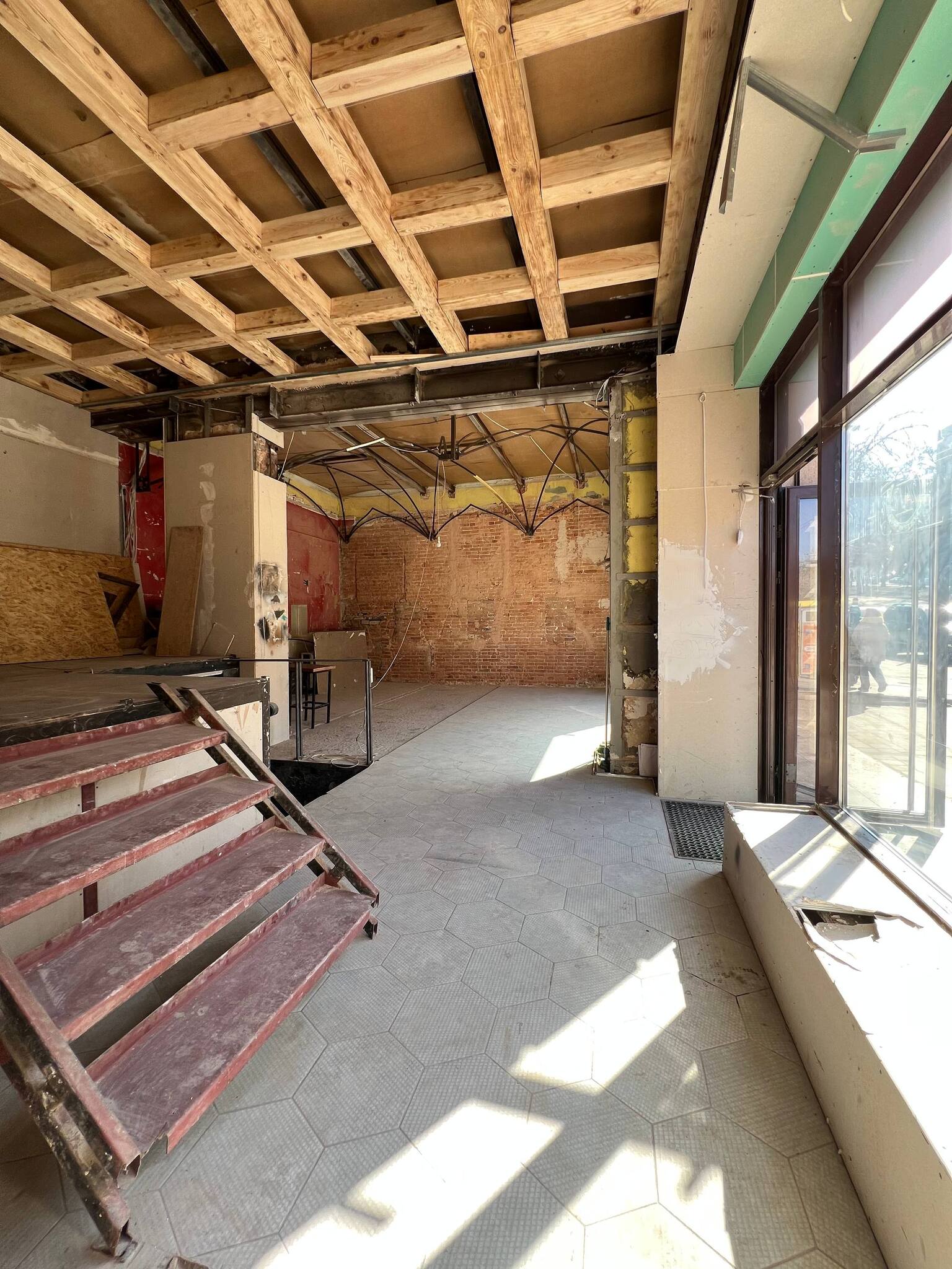 Аренда коммерции 316 м², Дмитрия Яворницкого просп., 40