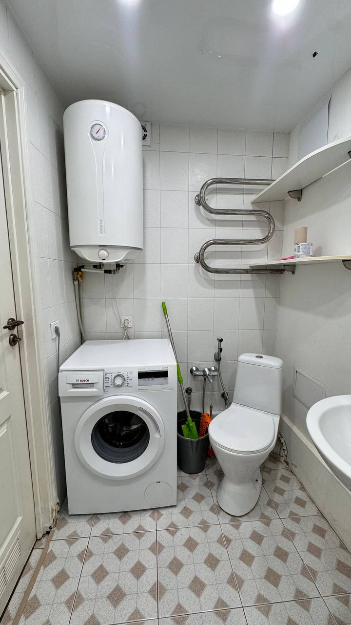 Оренда 4-кімнатної квартири 86 м², Писаржевського вул.