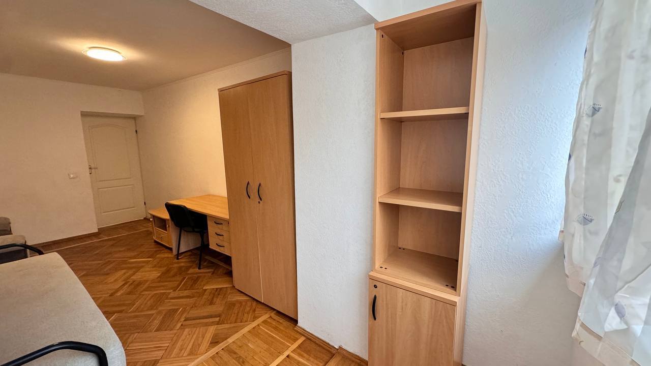 Оренда 4-кімнатної квартири 86 м², Писаржевського вул.