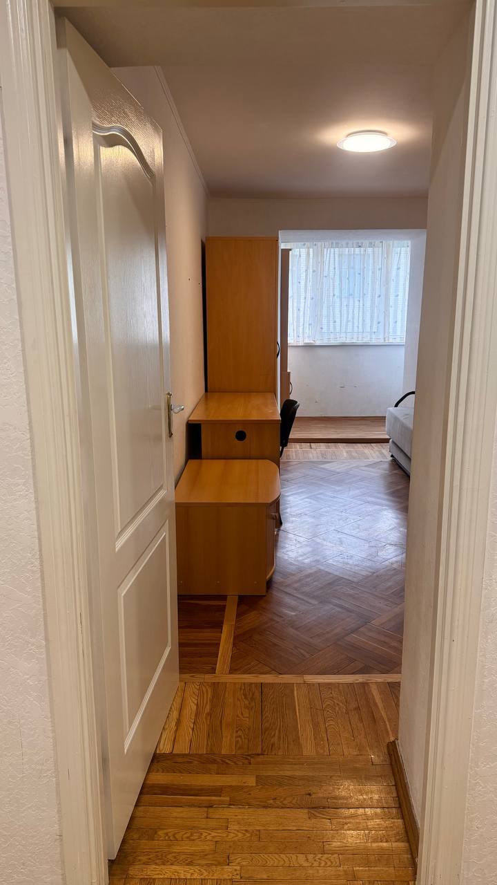 Оренда 4-кімнатної квартири 86 м², Писаржевського вул.