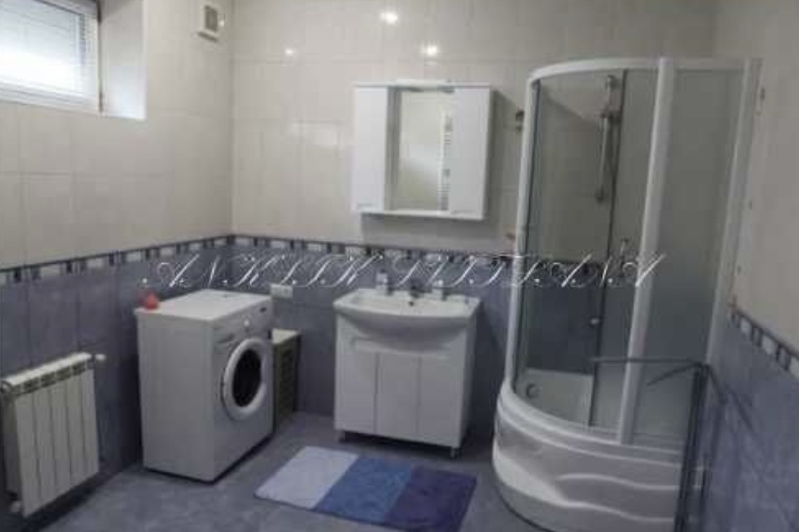 Оренда котеджу 225 м², Голосіївська вул.