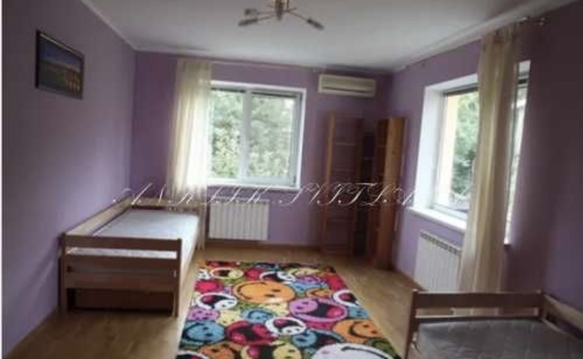 Оренда котеджу 225 м², Голосіївська вул.