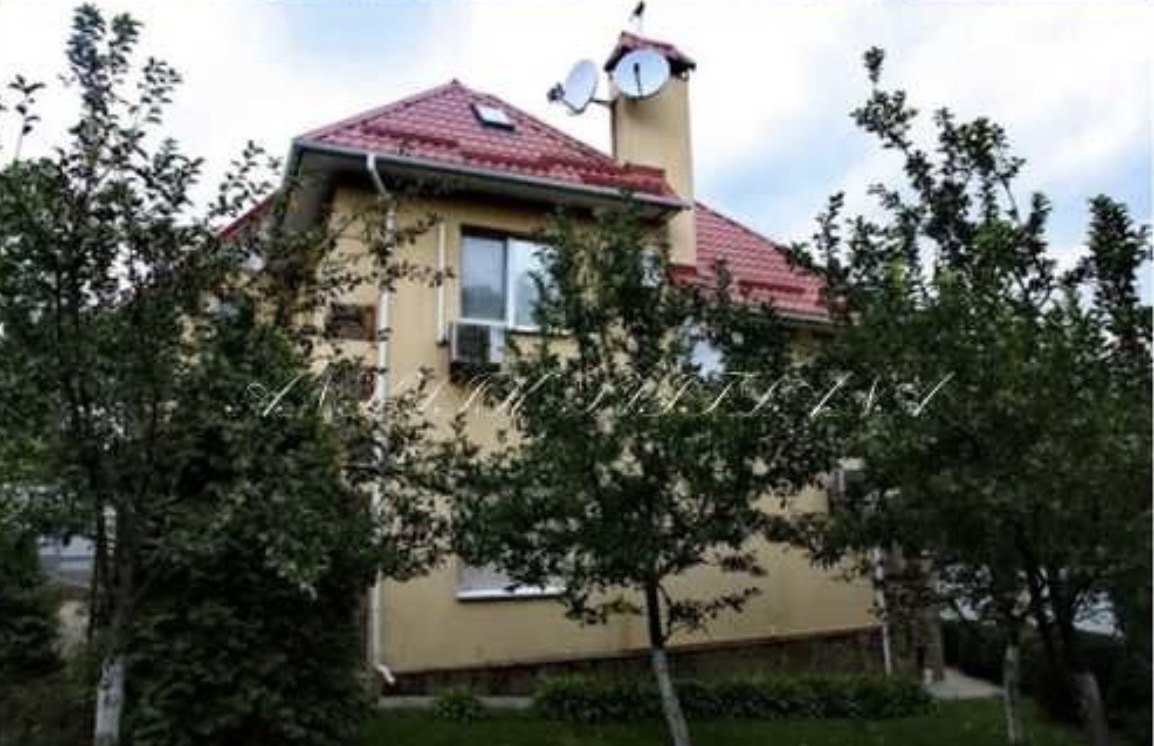 Оренда котеджу 225 м², Голосіївська вул.