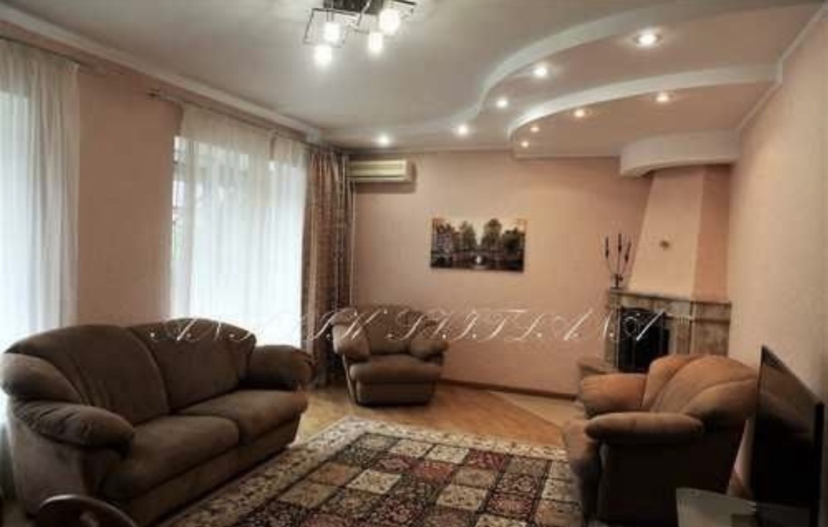 Оренда котеджу 225 м², Голосіївська вул.