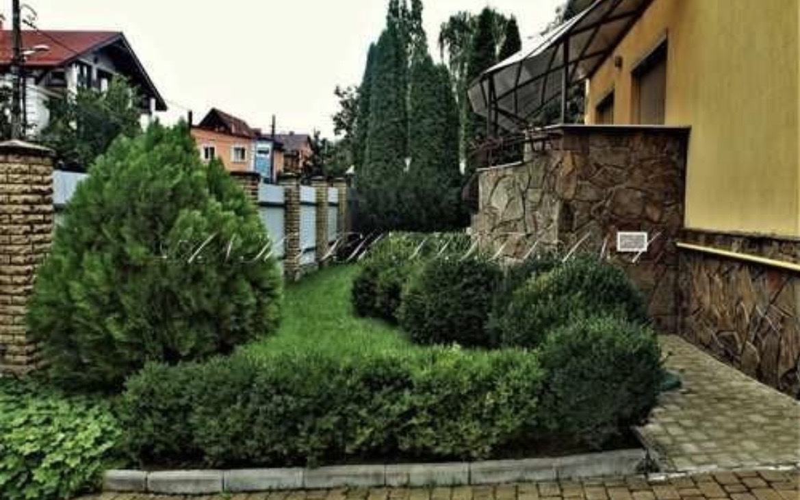 Оренда котеджу 225 м², Голосіївська вул.