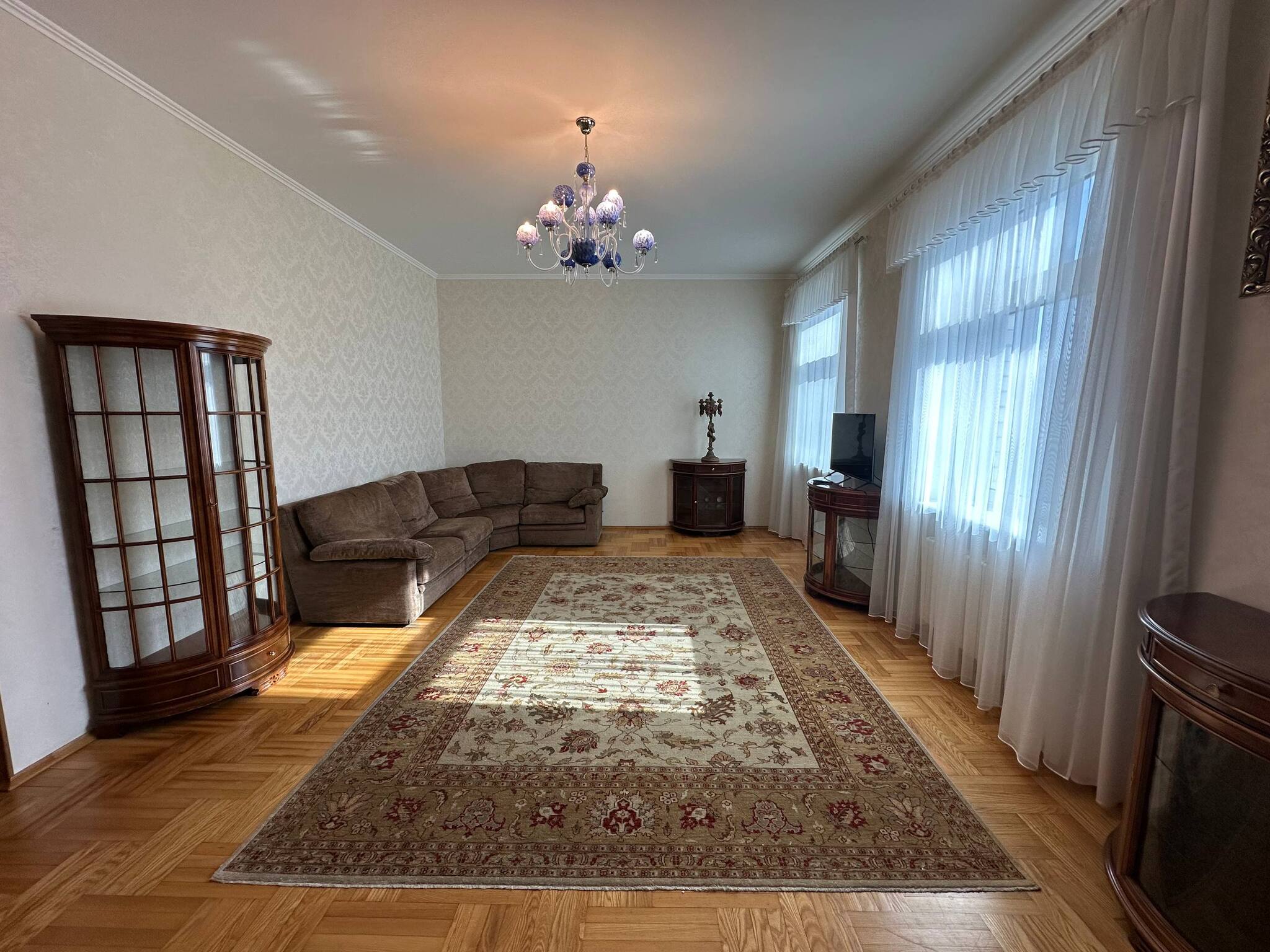 Аренда 3-комнатной квартиры 128 м², Евгения Коновальца пер.