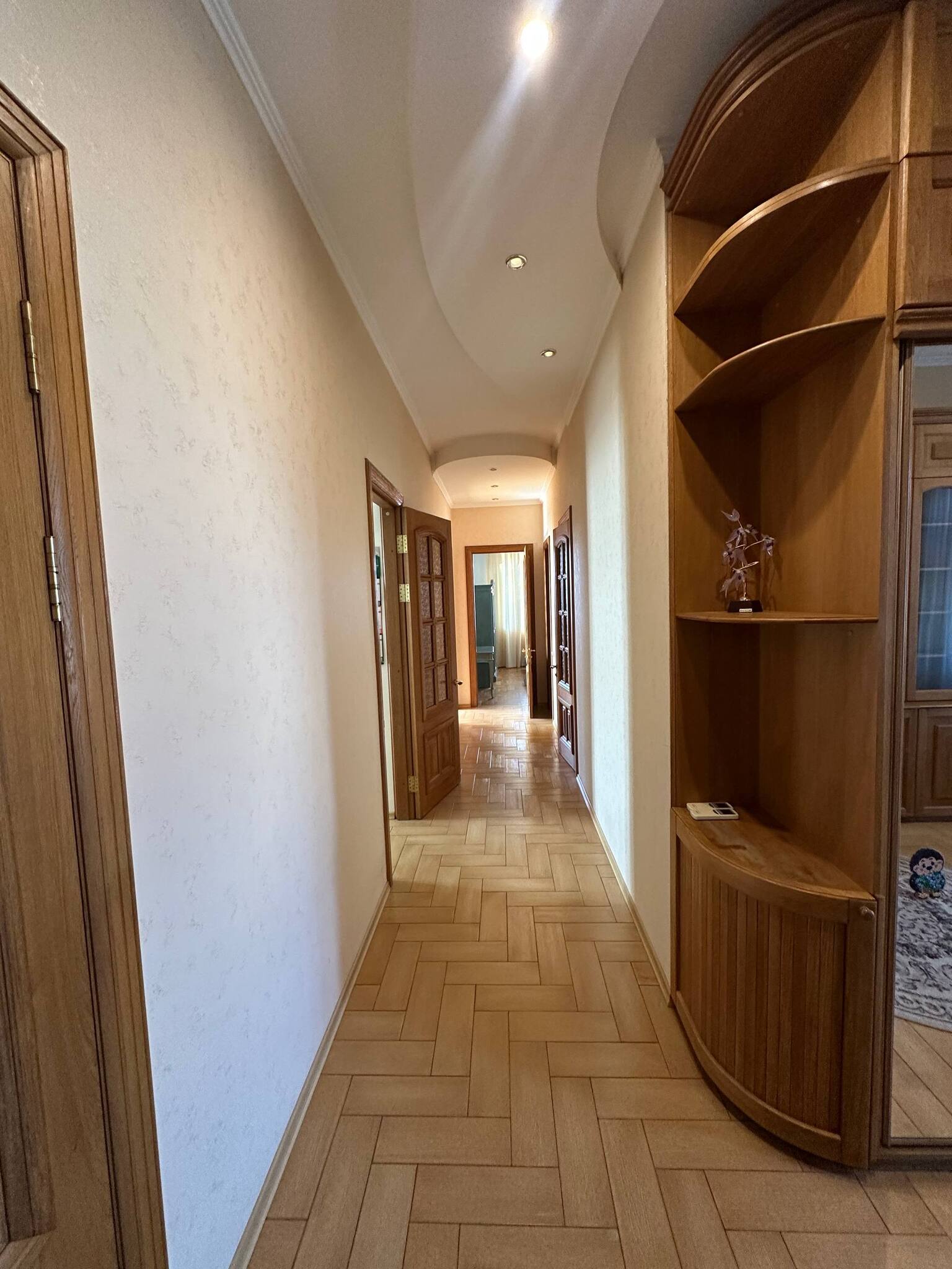 Аренда 3-комнатной квартиры 128 м², Евгения Коновальца пер.