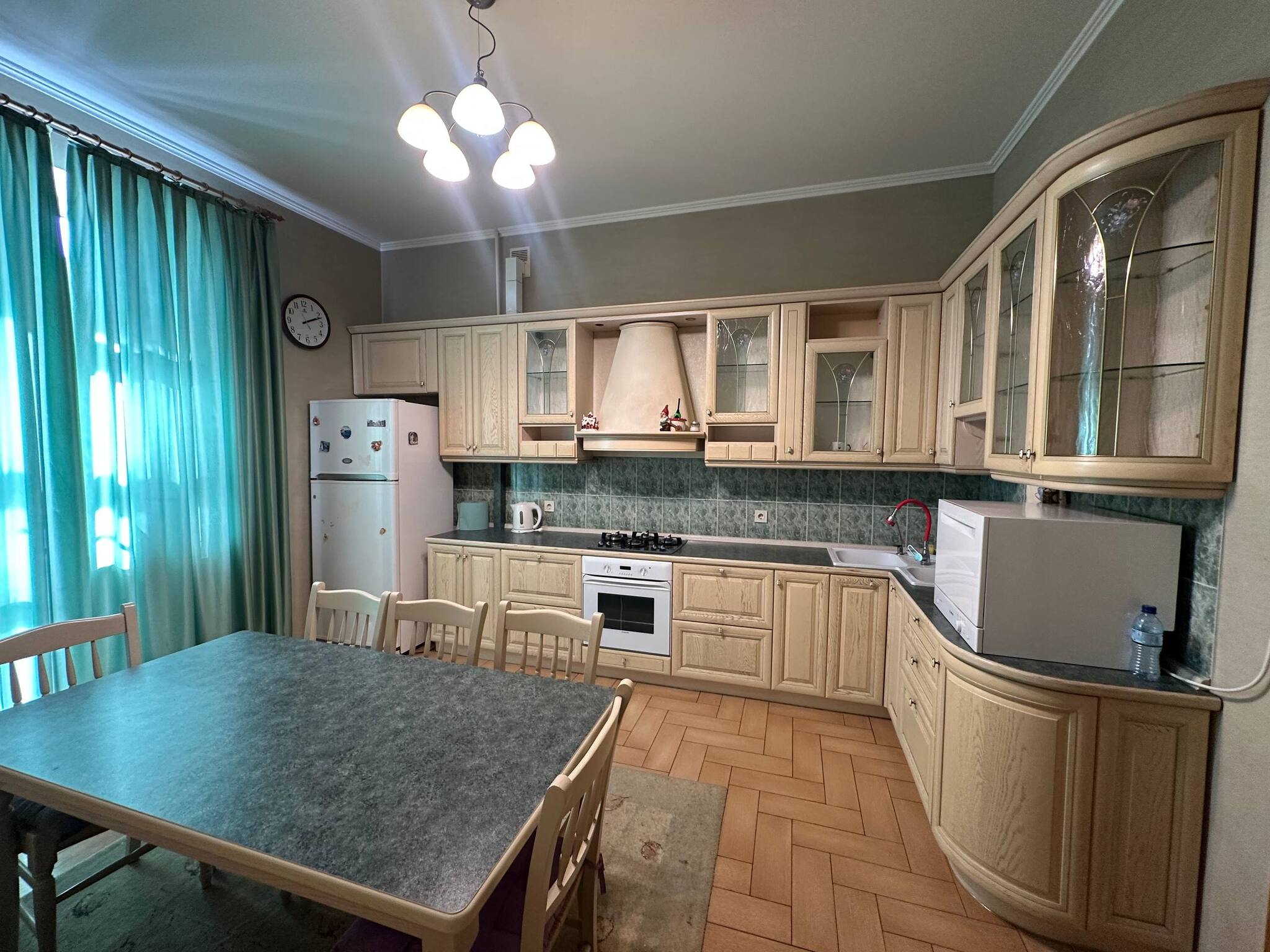 Аренда 3-комнатной квартиры 128 м², Евгения Коновальца пер.