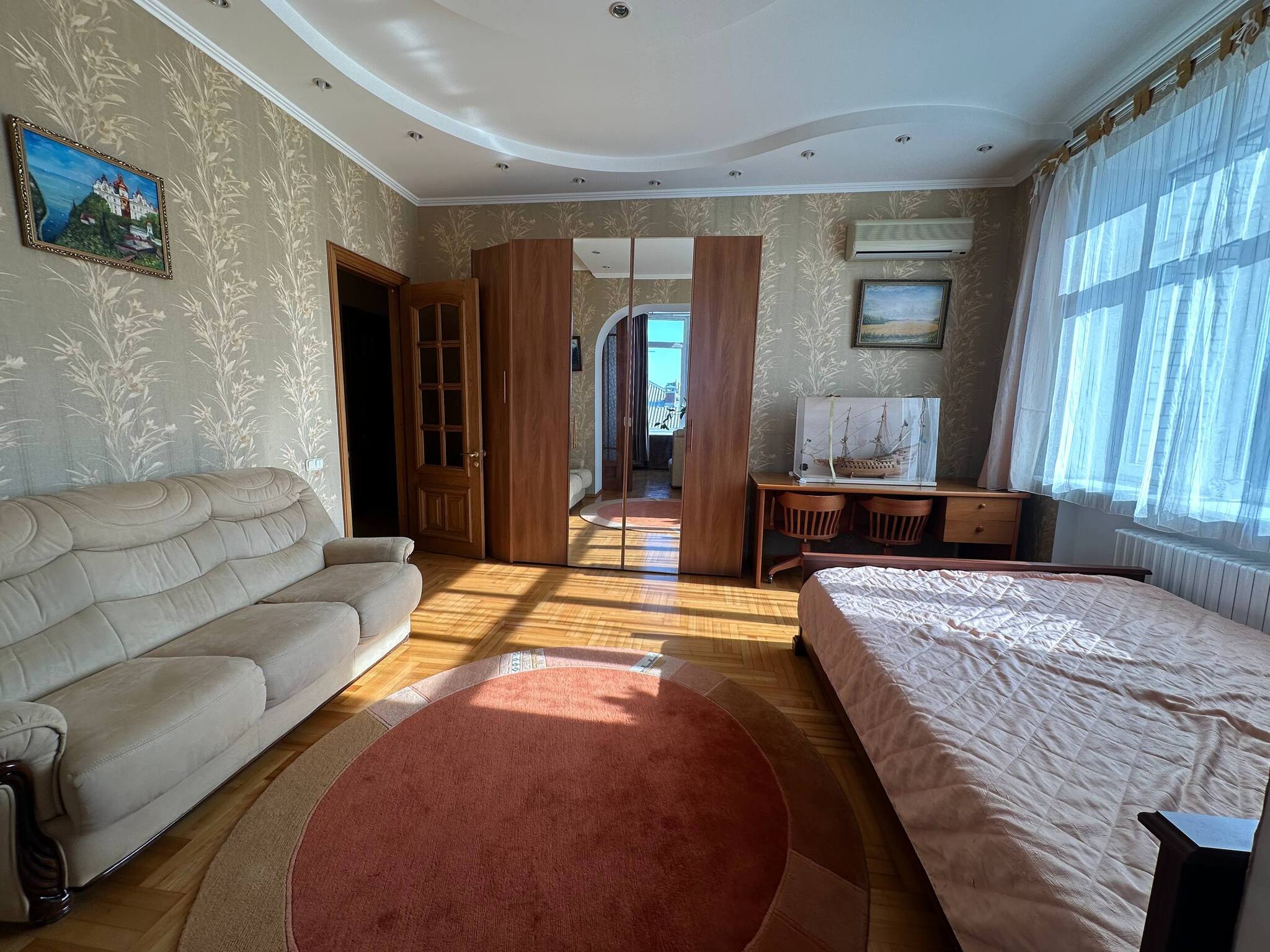 Аренда 3-комнатной квартиры 128 м², Евгения Коновальца пер.