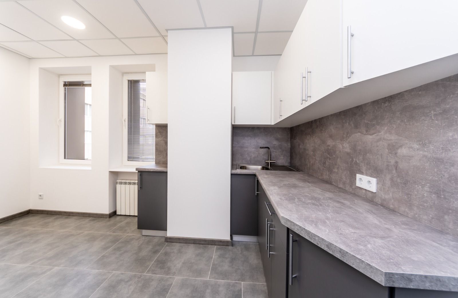 Оренда офісу 380 м², Верхній Вал вул.