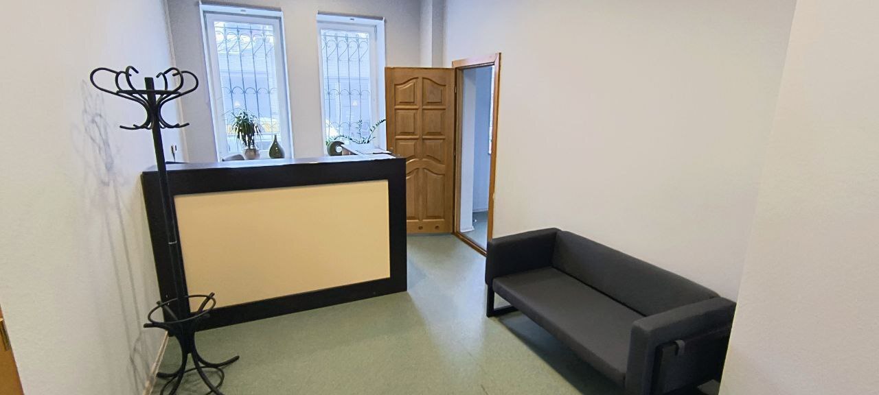 Аренда помещения свободного назначения 200 м², Ежи Гедройца ул.