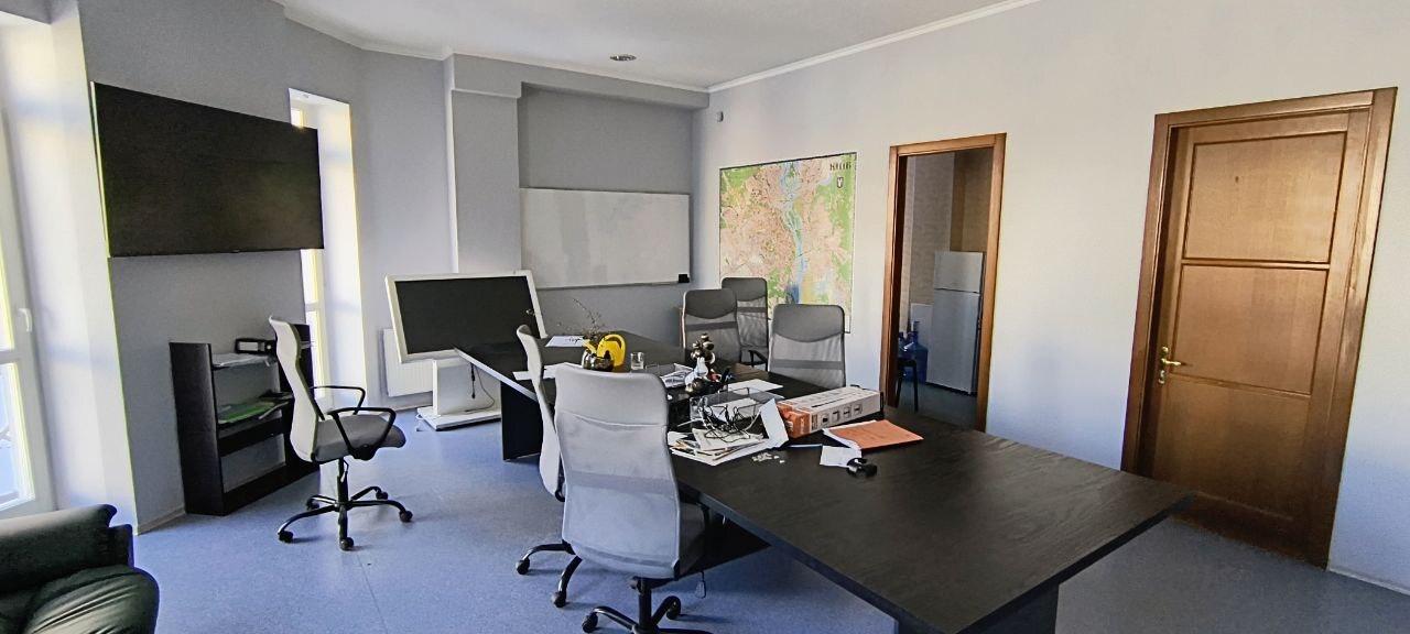 Аренда помещения свободного назначения 200 м², Ежи Гедройца ул.