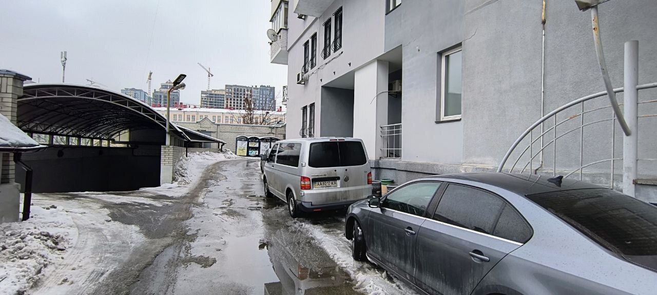 Аренда помещения свободного назначения 200 м², Ежи Гедройца ул.