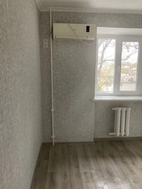 Продаж 2-кімнатної квартири 41.3 м², Запорізька вул.