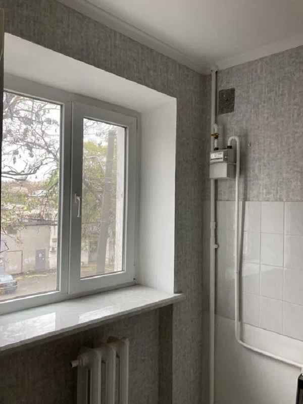 Продаж 2-кімнатної квартири 41.3 м², Запорізька вул.