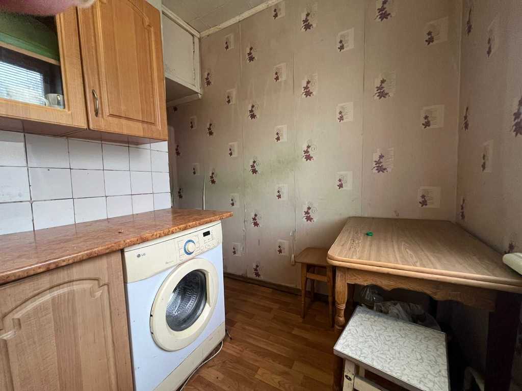 Продаж 2-кімнатної квартири 46 м², Салютна вул., 8
