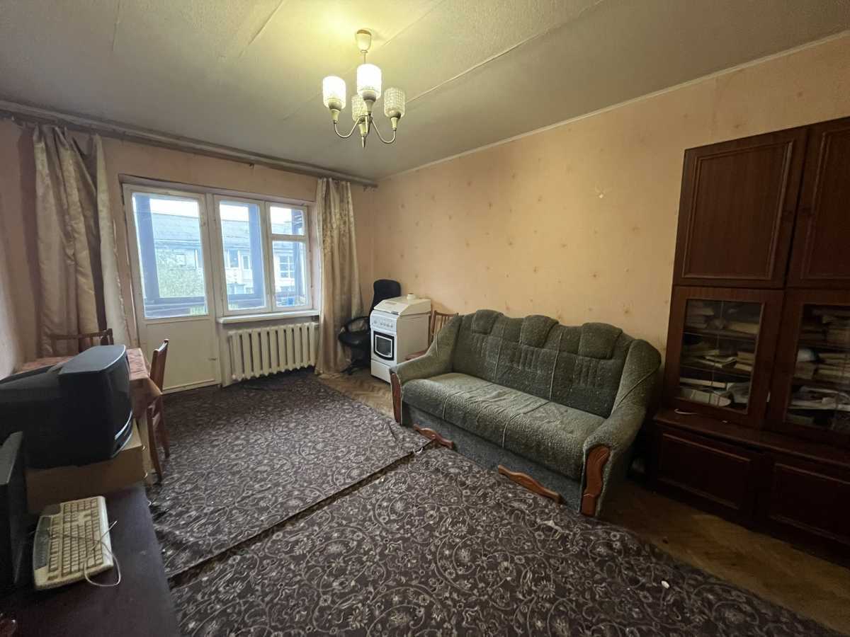 Продаж 2-кімнатної квартири 46 м², Салютна вул., 8