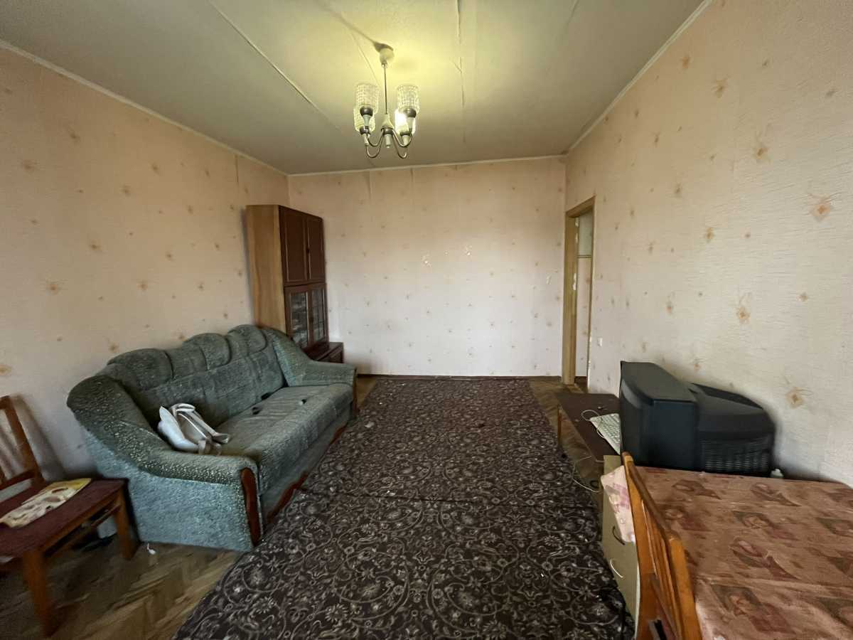 Продаж 2-кімнатної квартири 46 м², Салютна вул., 8