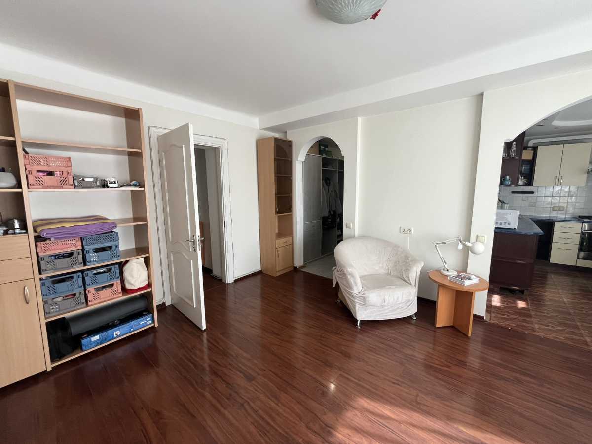 Аренда 2-комнатной квартиры 50 м², Жилянская ул., 45