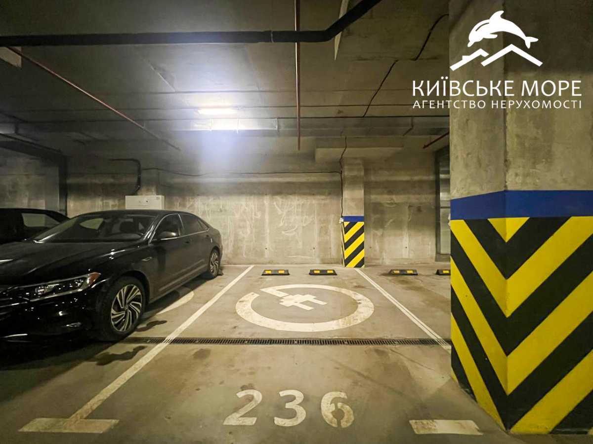 Оренда парковки 15 м², Воскресенська вул., 2А