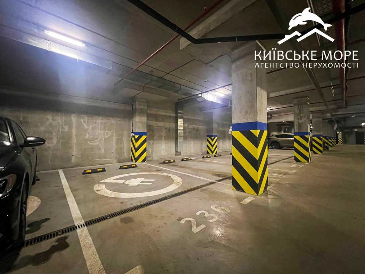 Оренда парковки 15 м², Воскресенська вул., 2А