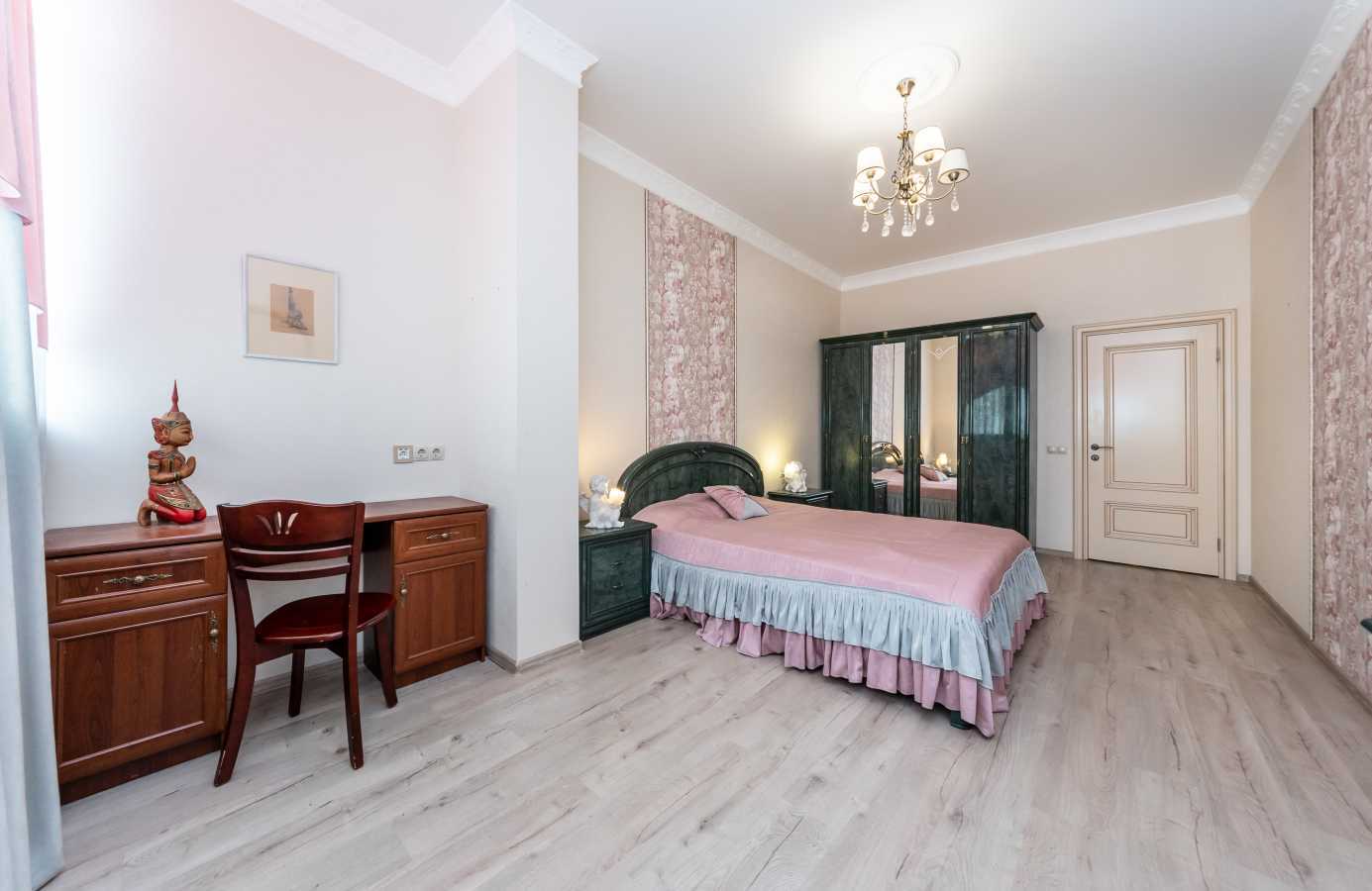 Оренда 3-кімнатної квартири 112 м², Євгена Коновальця вул., 36Е