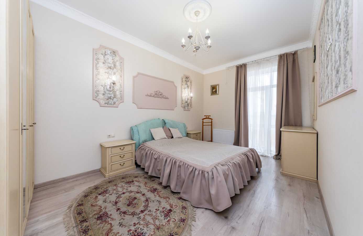 Оренда 3-кімнатної квартири 112 м², Євгена Коновальця вул., 36Е