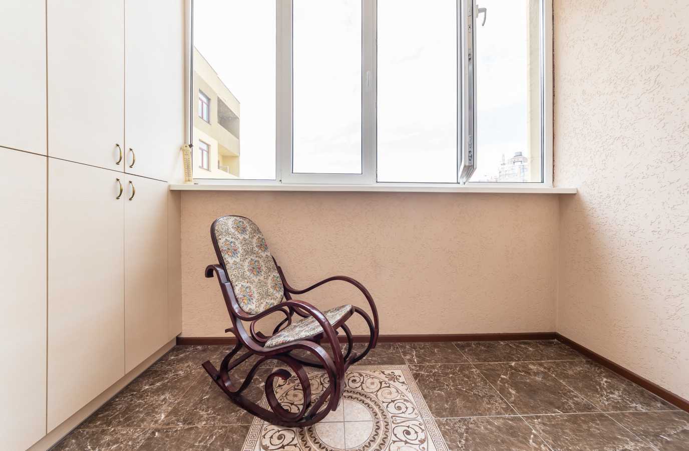 Оренда 3-кімнатної квартири 112 м², Євгена Коновальця вул., 36Е