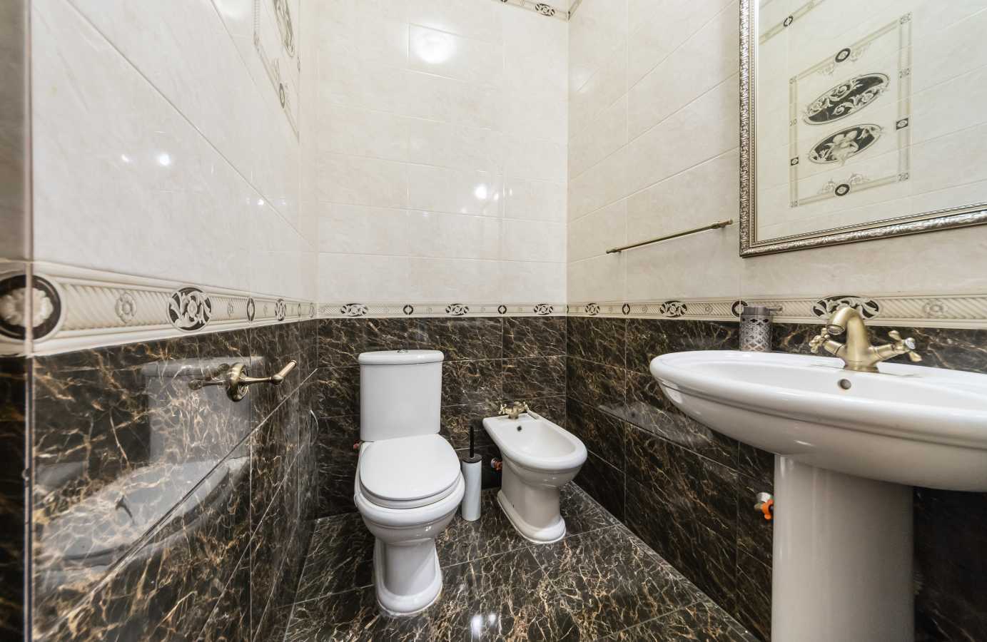 Оренда 3-кімнатної квартири 112 м², Євгена Коновальця вул., 36Е