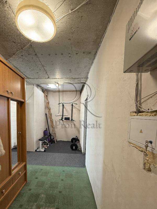 Продаж 3-кімнатної квартири 135 м², Придорожня вул., 3