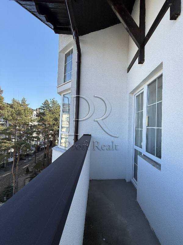 Продаж 3-кімнатної квартири 135 м², Придорожня вул., 3