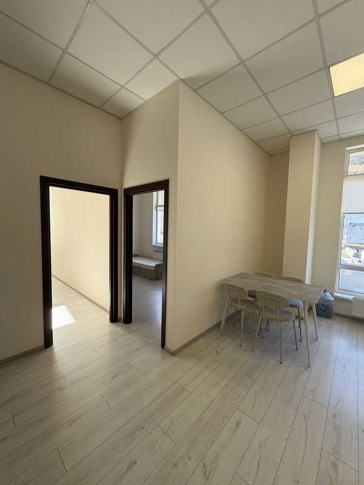 Оренда 2-кімнатної квартири 50.4 м², Петрівська вул., 23