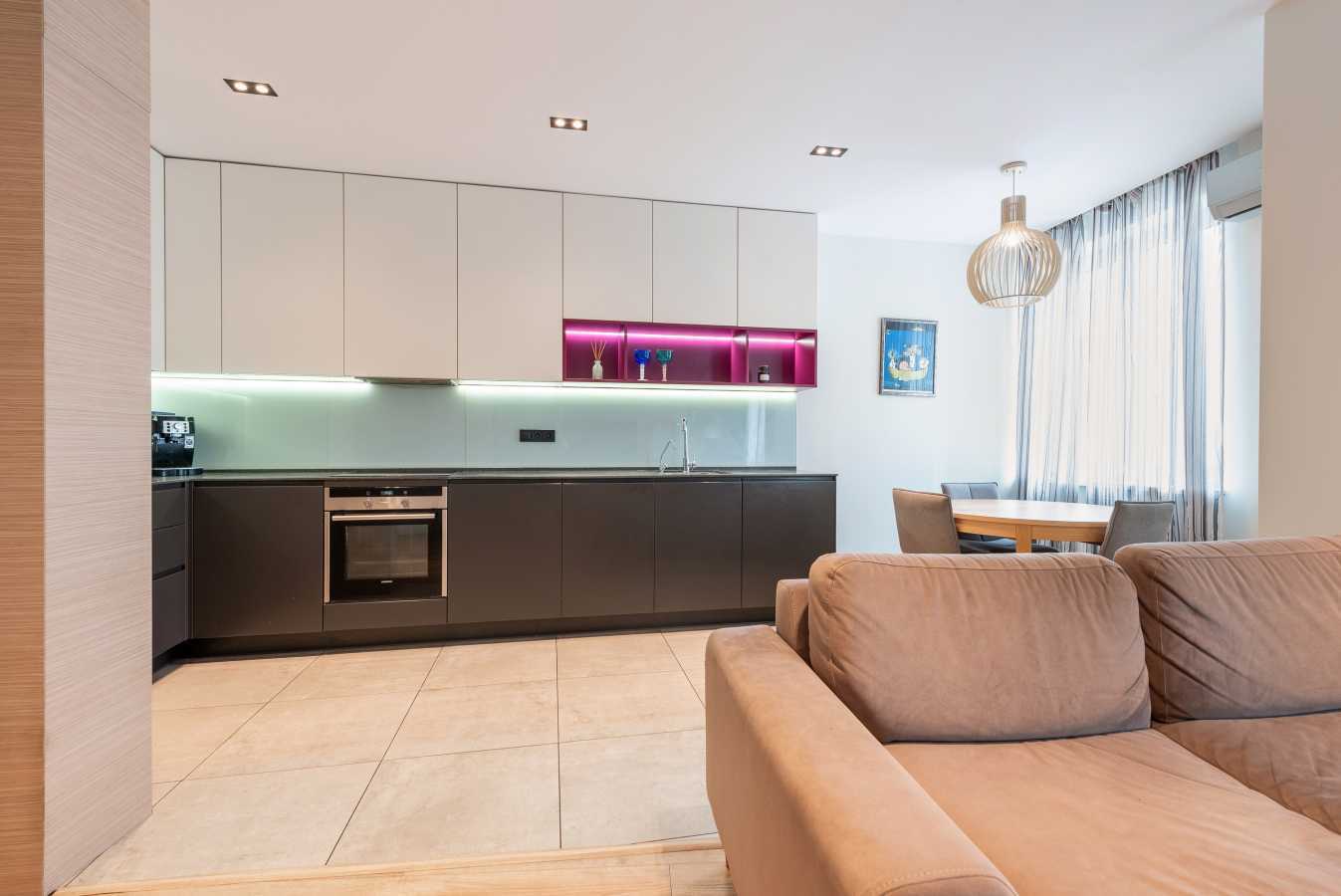 Продаж 3-кімнатної квартири 122 м², В'ячеслава Чорновола вул., 27