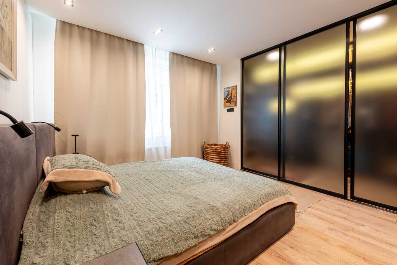 Продаж 3-кімнатної квартири 122 м², В'ячеслава Чорновола вул., 27