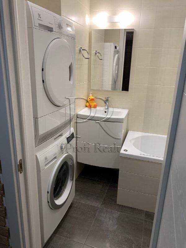 Продаж 2-кімнатної квартири 78 м², Івана Кавалерідзе вул., 9