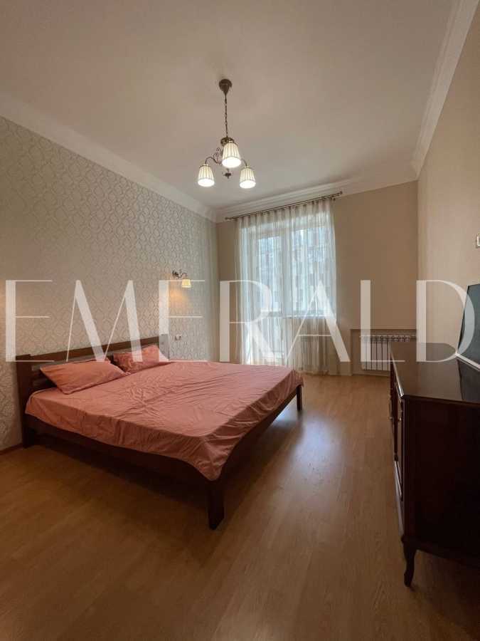 Продажа 3-комнатной квартиры 94 м², Митрофана Довнар-Запольского ул., 4