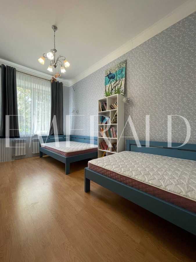 Продажа 3-комнатной квартиры 94 м², Митрофана Довнар-Запольского ул., 4